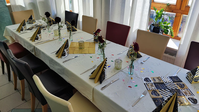 Tisch konfetti feier